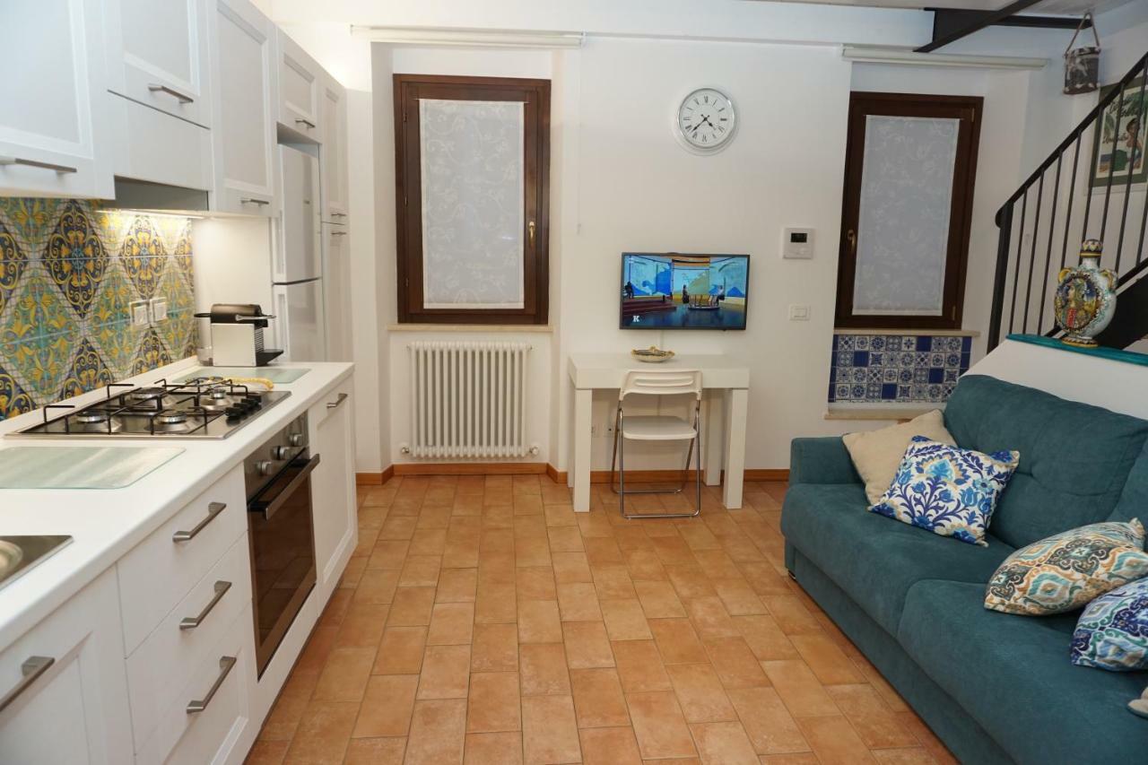 Casa Vacanze Torre Dei Gualtieri Villa San Benedetto del Tronto Dış mekan fotoğraf