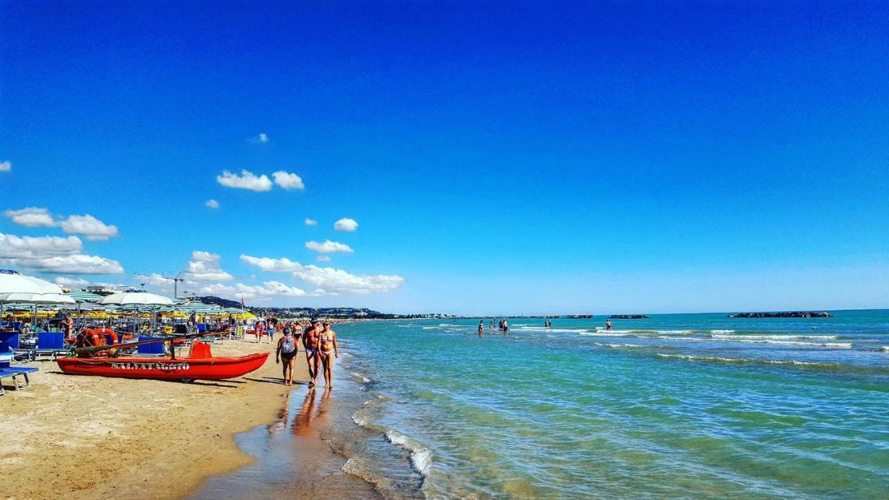 Casa Vacanze Torre Dei Gualtieri Villa San Benedetto del Tronto Dış mekan fotoğraf